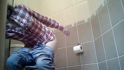 Iubita cu sex cu babe grase sânii mari o ia razna după o lună de abstinență.