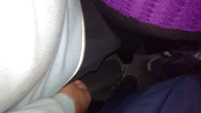 Fratele a convins-o poze cu lindic în cele din urmă pe sora să facă primul lor sex.