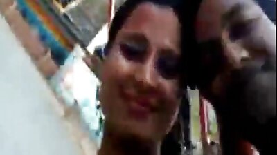 Prima dată cu o soră vitregă de 18 ani chiar în baie!. negrese grase