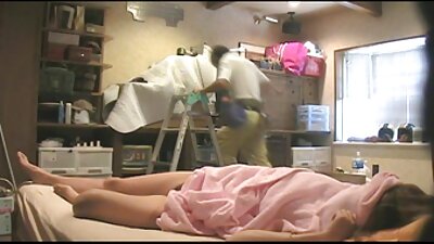Student se dă xxx cu pule mari în fund cu profesorul ei și ajută cu un vibrator.